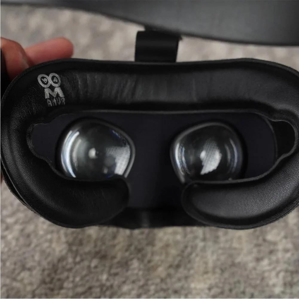 Meta Oculus Quest 1 Standalone VR 128GB W/ Carry Bag 2 Controllers Tested